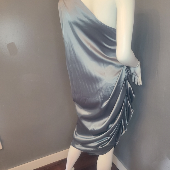 Dress - Picture 4 of 5